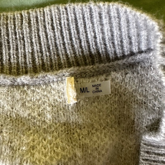 Cardigan - Picture 2 of 3